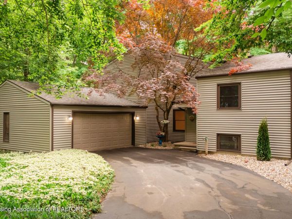 1045 N Eifert Road, Holt, MI 48842