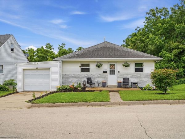 2985 Brunswick Street, Dubuque, IA 52001