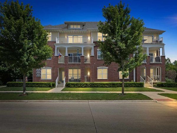 1114 Swisher St, Iowa City, IA 52240