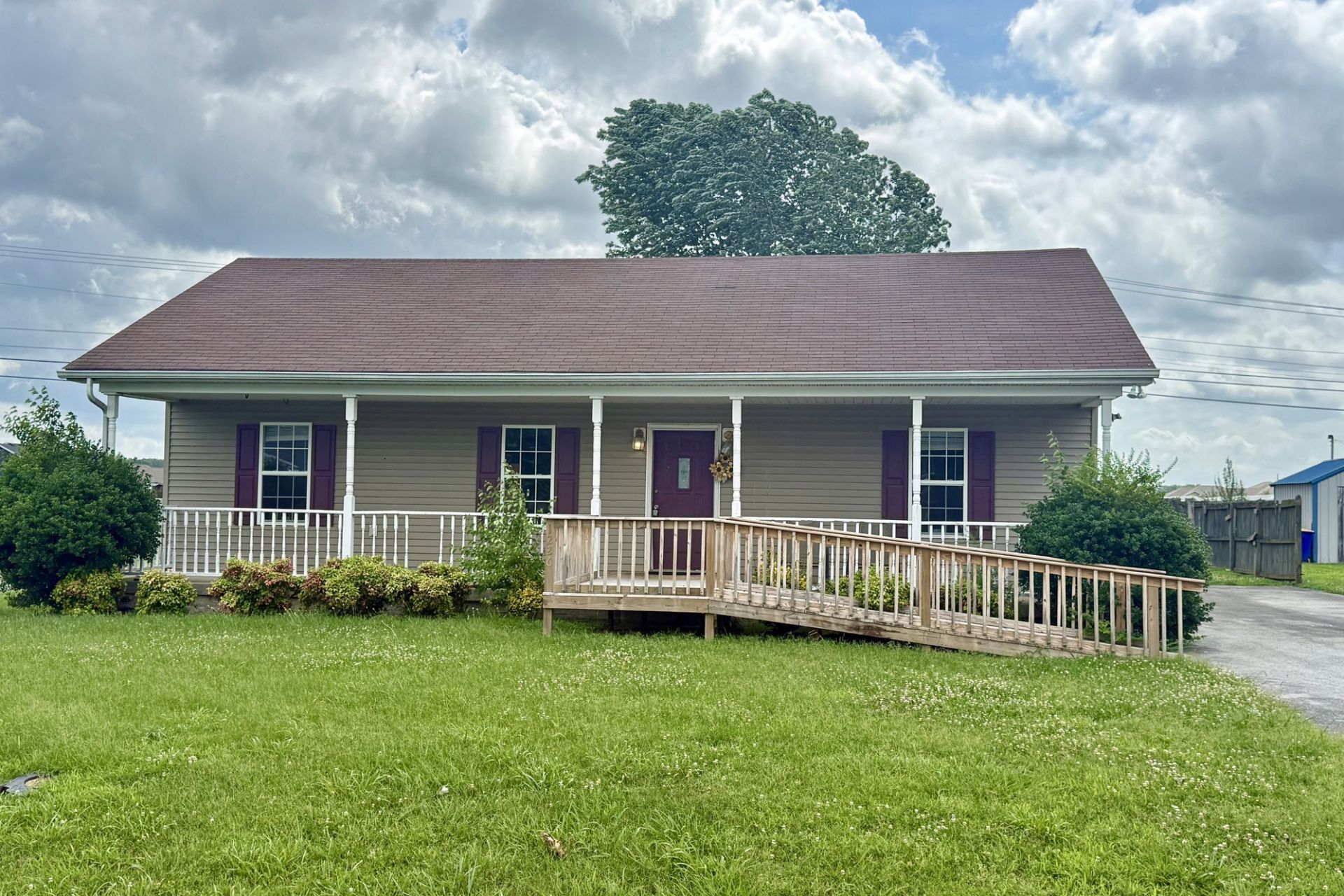 1226 Derek Dr, Franklin, KY 42134 Main Photo