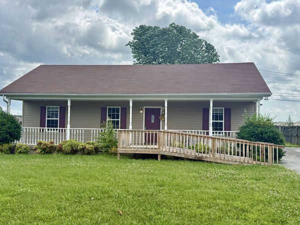 1226 Derek Dr , Franklin, KY 42134