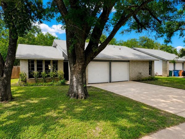 4620 BUTTON BEND RD, Austin, TX 78744
