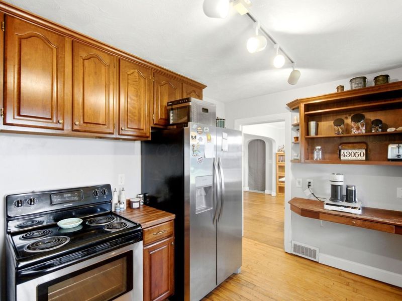 933 E High Street, Mount Vernon, OH 43050 Photo 11