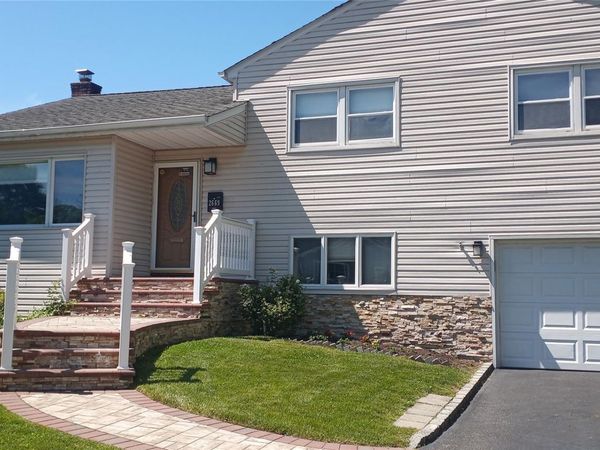 2669 Grayson Drive , East Meadow, NY 11554