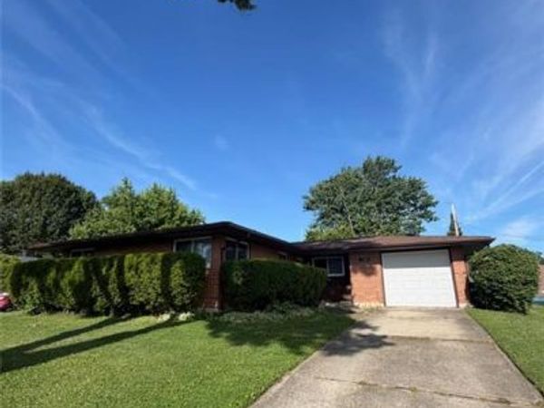 1389 Mapleridge Drive, Fairborn, OH 45324