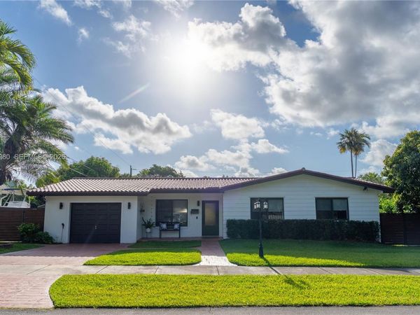 17901 SW 92nd Ct , Palmetto Bay, FL 33157