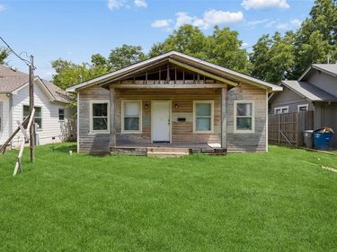 2830 Tanner Street , Dallas, TX 75215