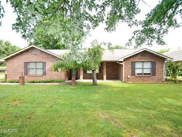 3288 River Pointe Circle, Kodak, TN 37764