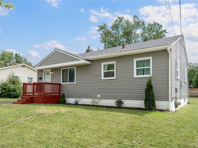 146 Greeley Lane, Youngstown, OH 44505 Photo 1