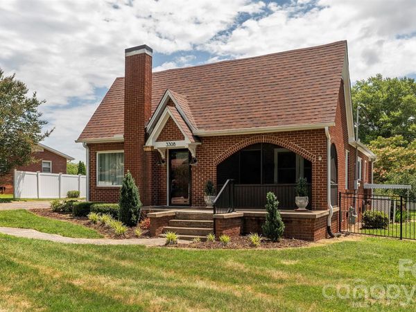 3308 16th Street NE, Hickory, NC 28601