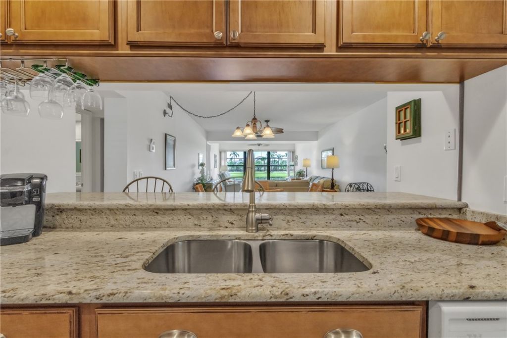 38 Plantation Drive, Unit 101, Vero Beach, FL 32966 Photo