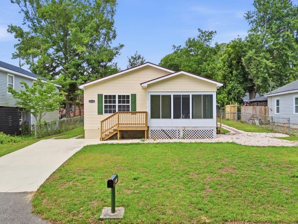 4356 Bayshore Dr., Little River, SC 29566