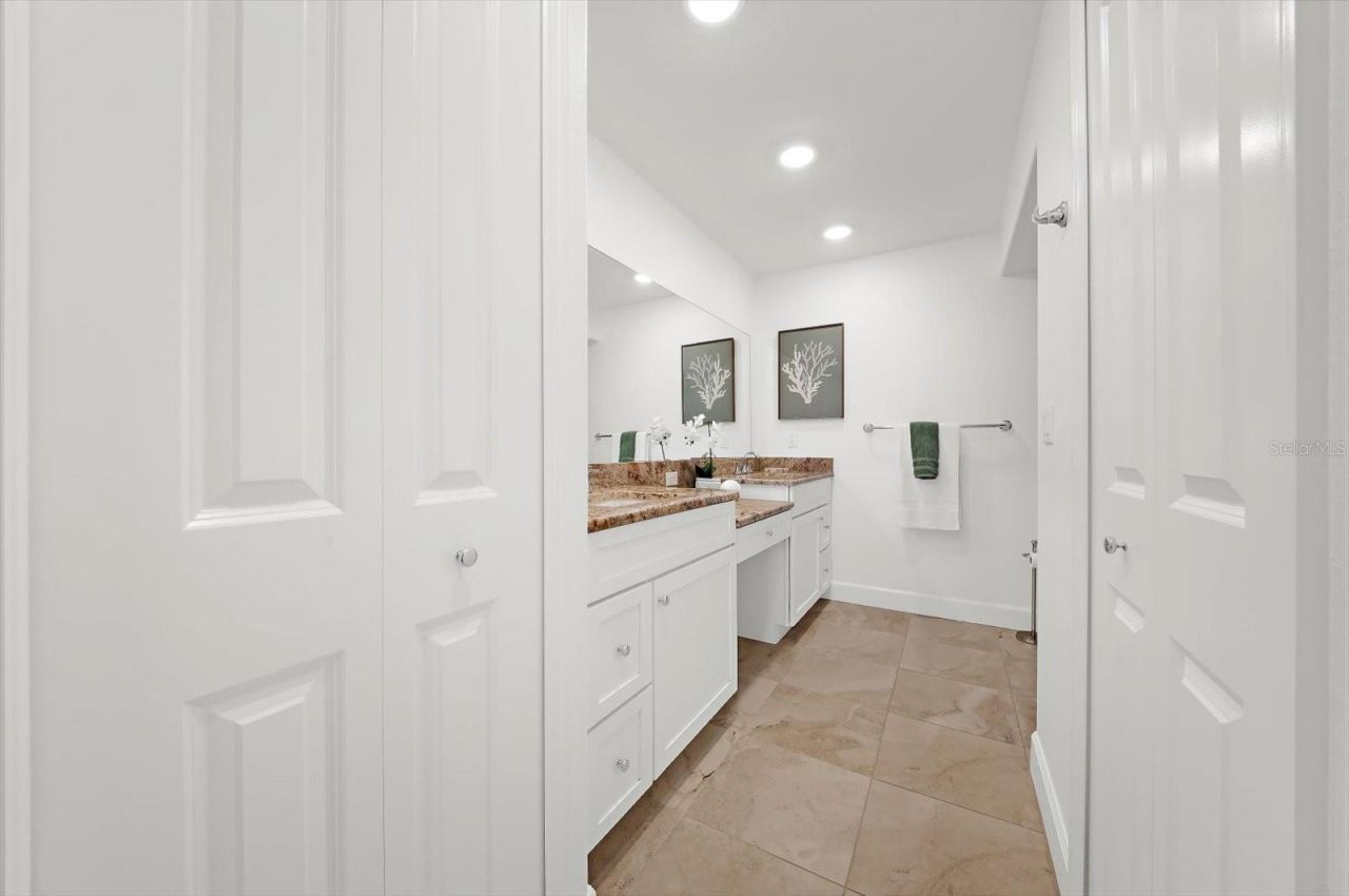 2600 Gulf Drive N, Unit 33, Bradenton Beach, FL 34217 Photo