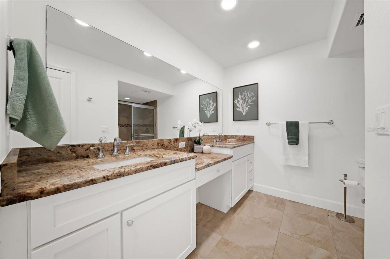2600 Gulf Drive N, Unit 33, Bradenton Beach, FL 34217 Photo