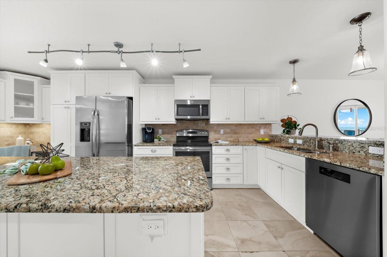 2600 Gulf Drive N, Unit 33, Bradenton Beach, FL 34217 Photo