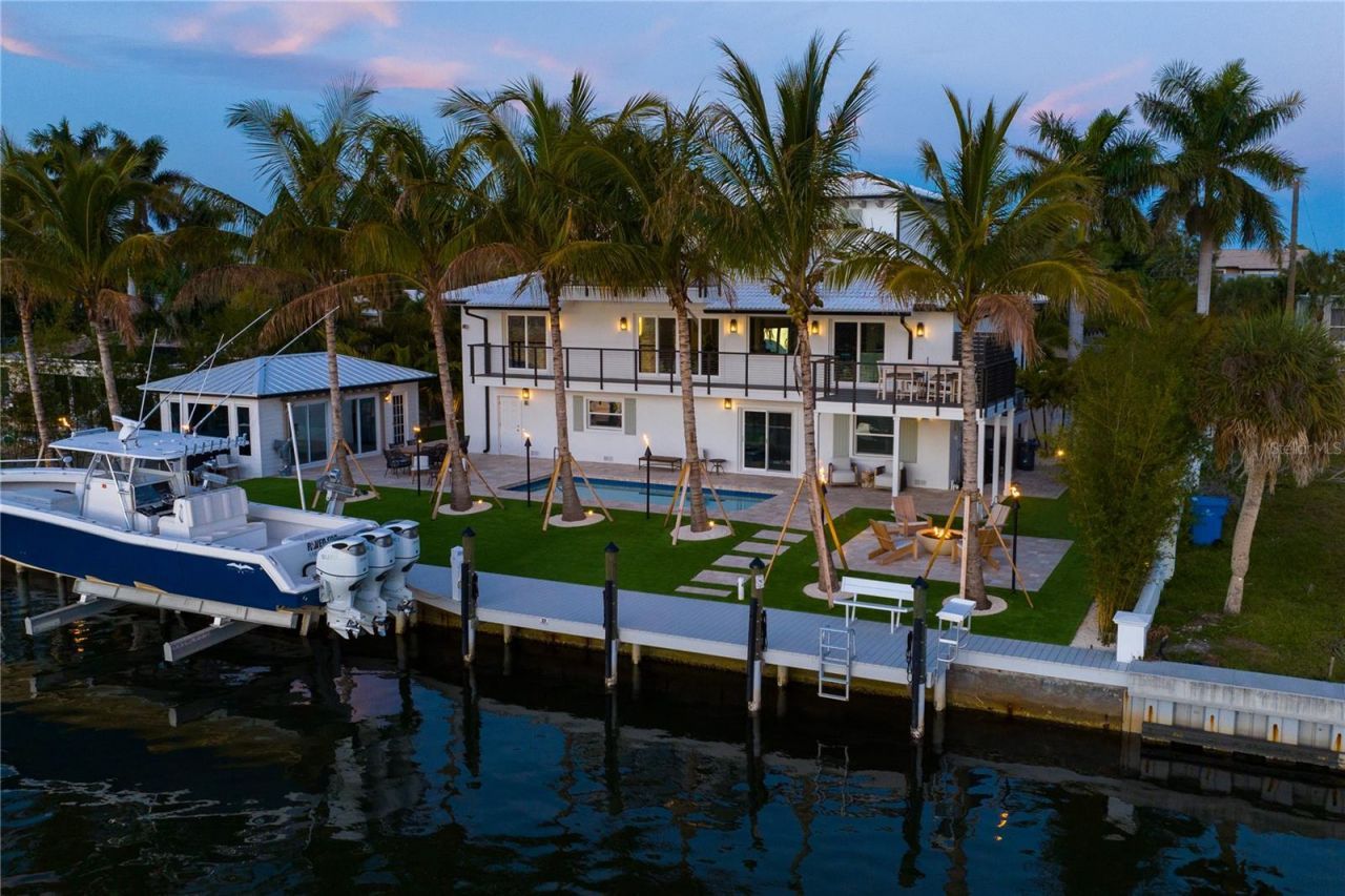 6448 Hollywood Boulevard, Sarasota, FL 34231 Photo