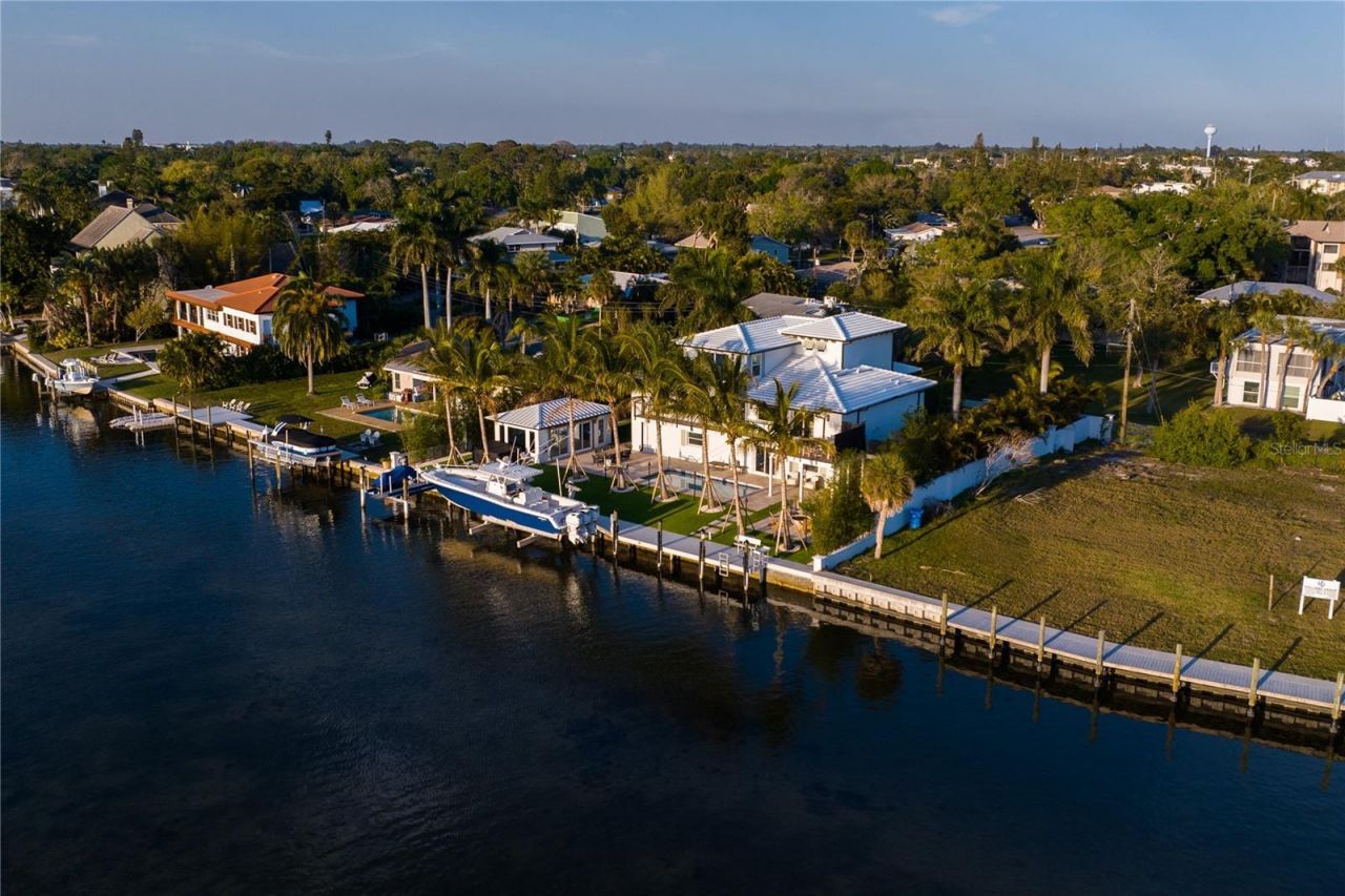 6448 Hollywood Boulevard, Sarasota, FL 34231 Photo