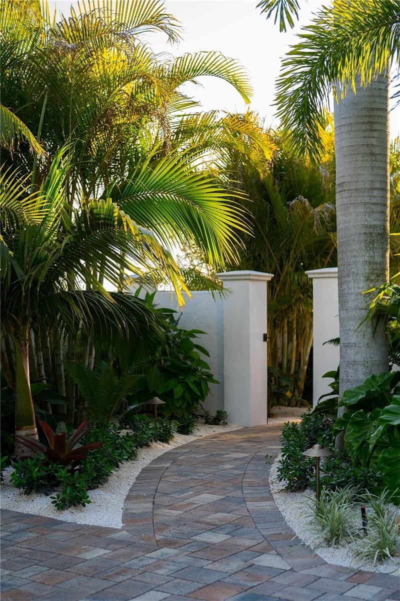 6448 Hollywood Boulevard, Sarasota, FL 34231 Photo