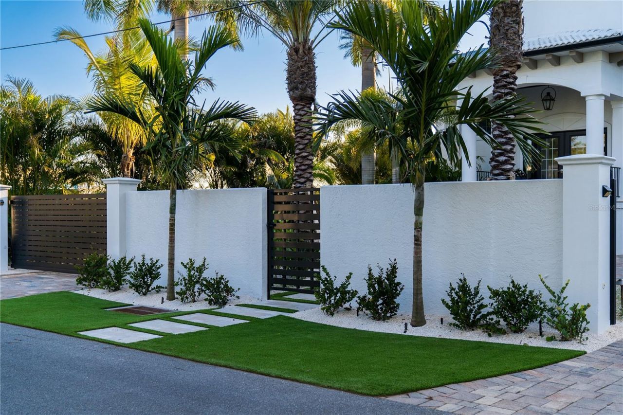 6448 Hollywood Boulevard, Sarasota, FL 34231 Photo