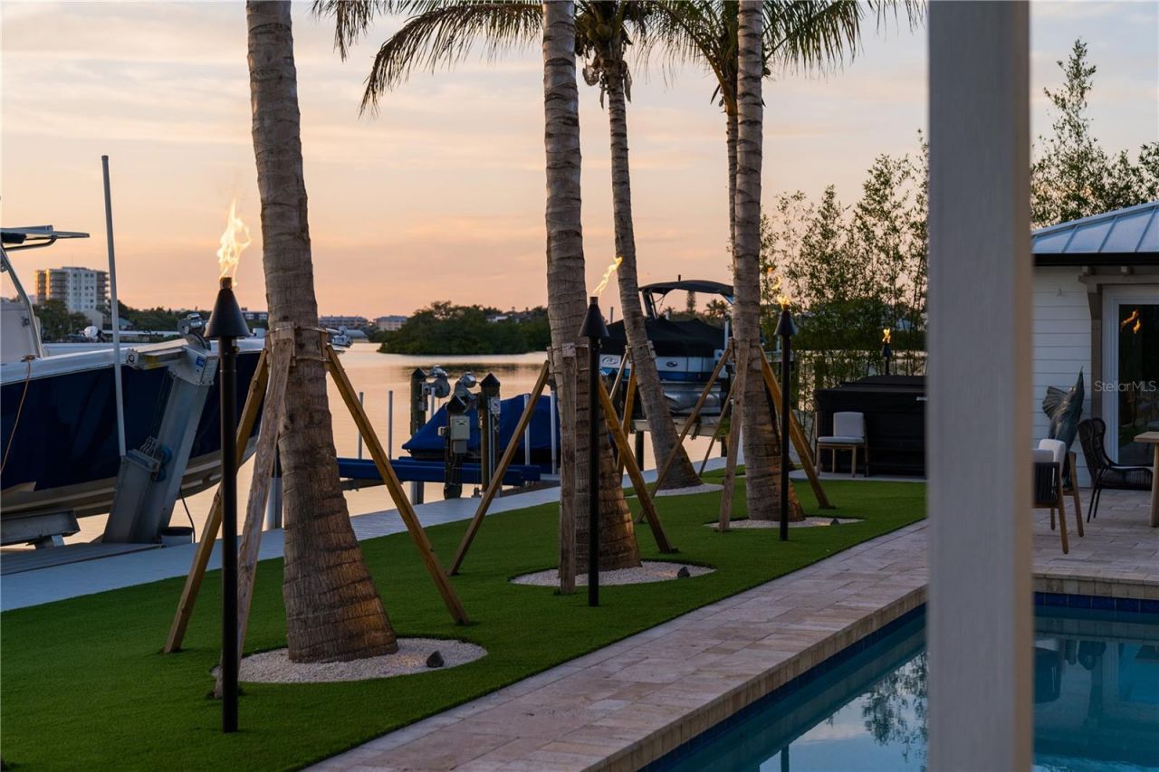 6448 Hollywood Boulevard, Sarasota, FL 34231 Photo