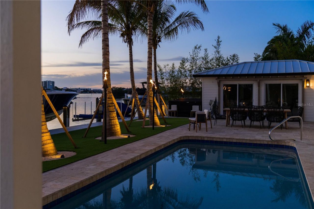 6448 Hollywood Boulevard, Sarasota, FL 34231 Photo