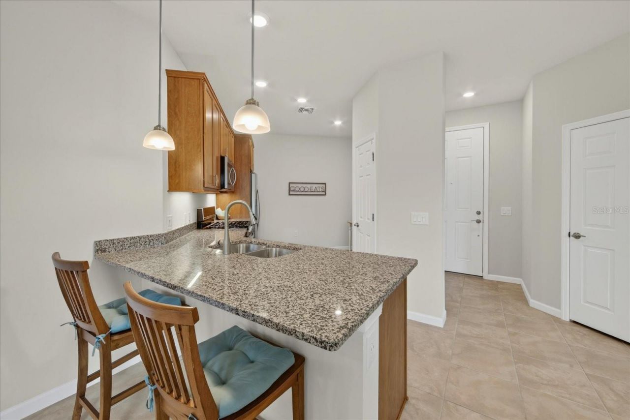 17658 Camden Drive , Bradenton, FL 34202 Photo