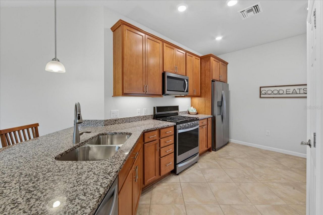 17658 Camden Drive , Bradenton, FL 34202 Photo