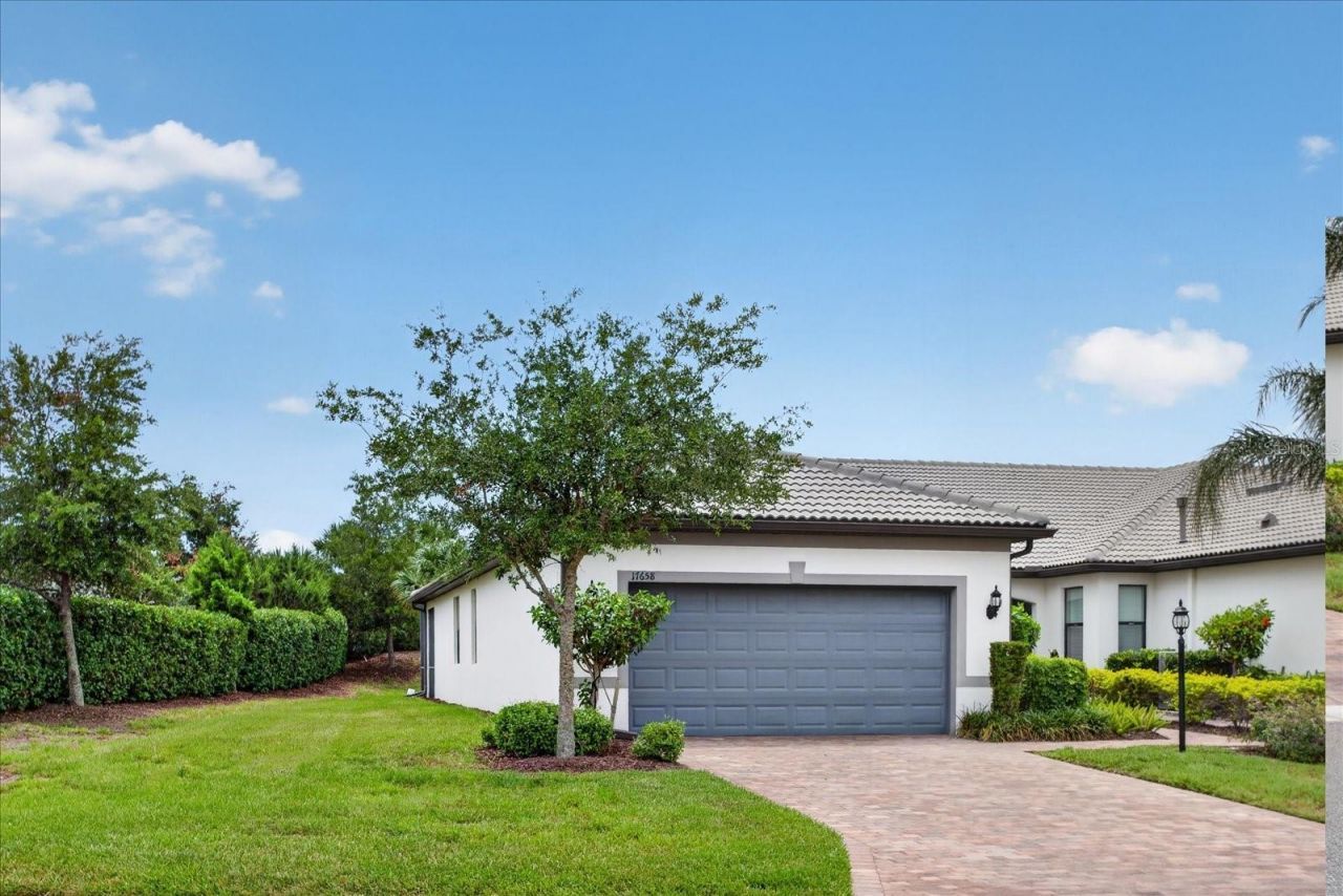 17658 Camden Drive , Bradenton, FL 34202 Photo