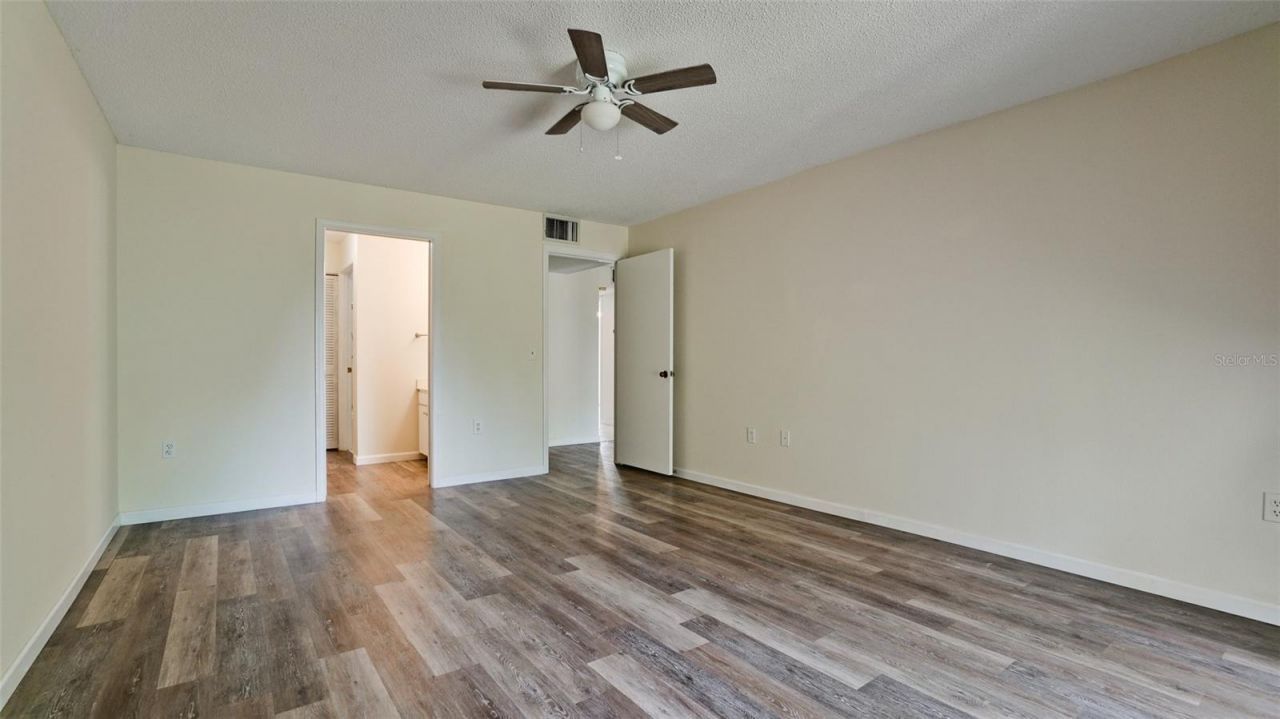 507 Lakeside Drive , Unit 507, Bradenton, FL 34210 Photo