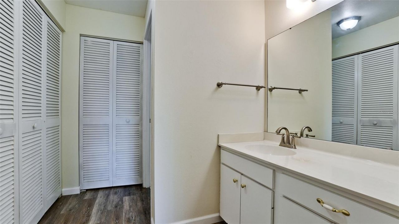 507 Lakeside Drive , Unit 507, Bradenton, FL 34210 Photo