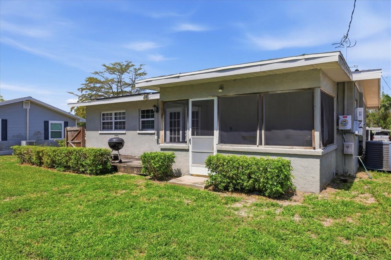 910 16th Avenue W, Palmetto, FL 34221 Photo