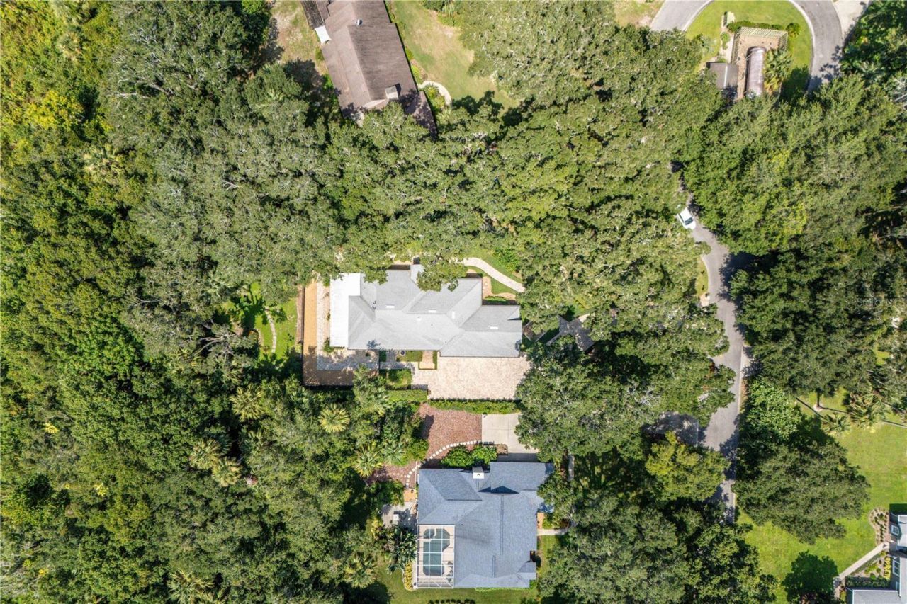 16720 Beauclaire Ct , Tavares, FL 32778 Photo