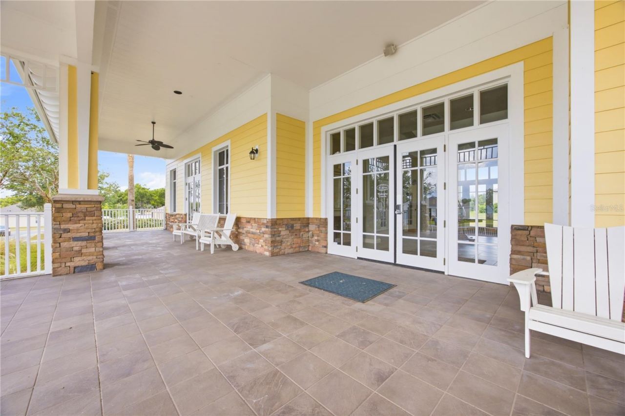 6205 Sanders Grove Circle, Okahumpka, FL 34762 Photo
