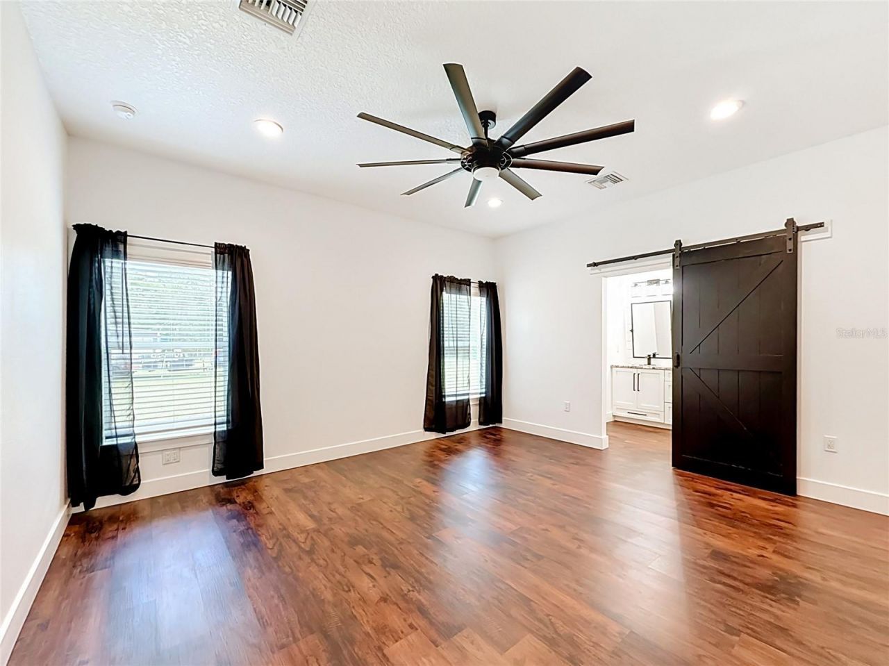 44524 Cross Country Boulevard , Altoona, FL 32702 Photo