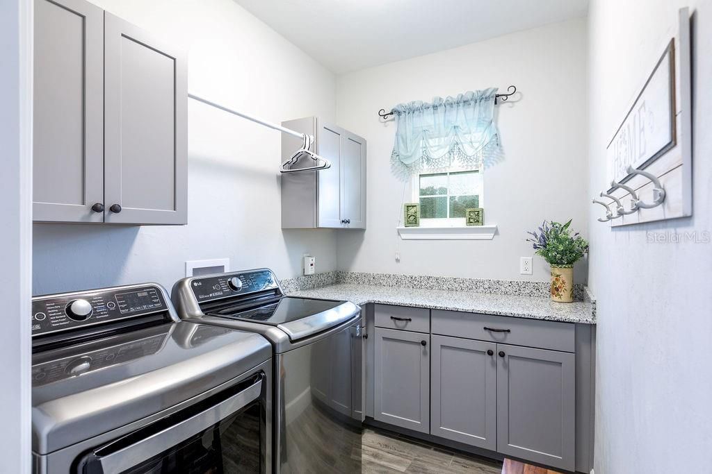 733 SW Marynik Drive , High Springs, FL 32643 Photo