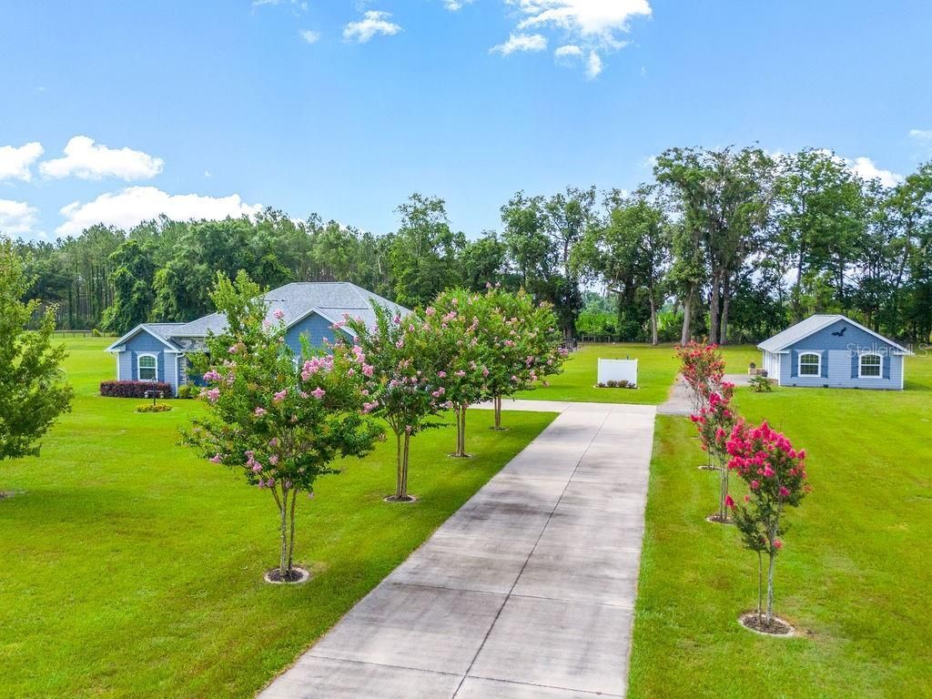733 SW Marynik Drive , High Springs, FL 32643 Photo