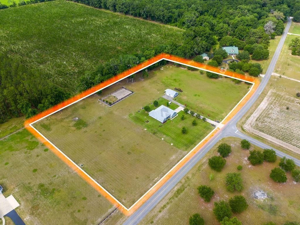 733 SW Marynik Drive , High Springs, FL 32643 Photo