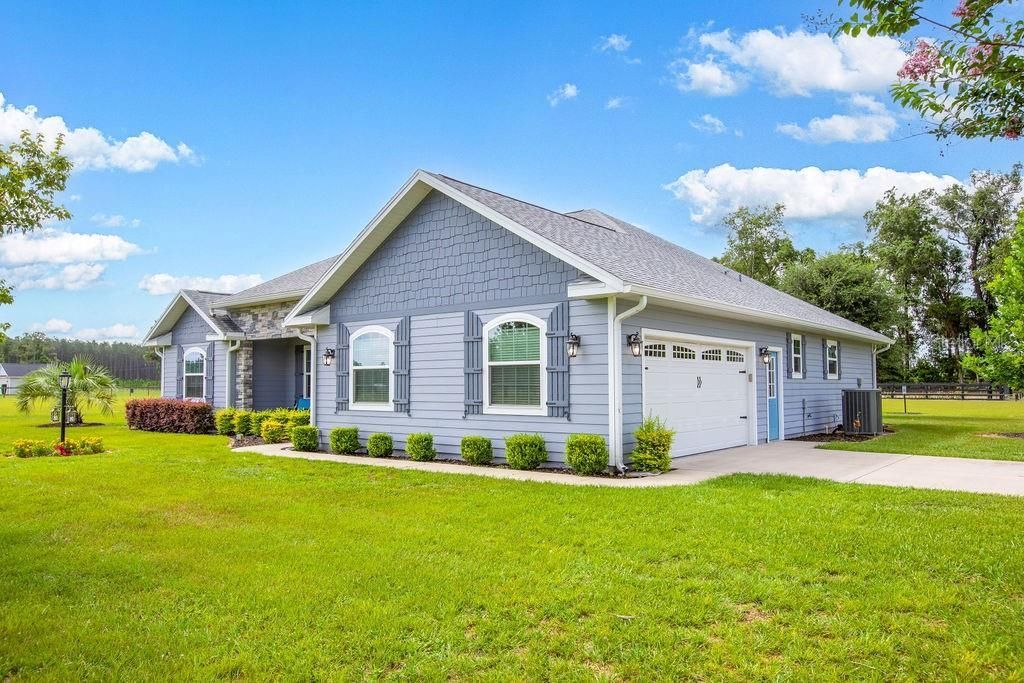 733 SW Marynik Drive , High Springs, FL 32643 Photo