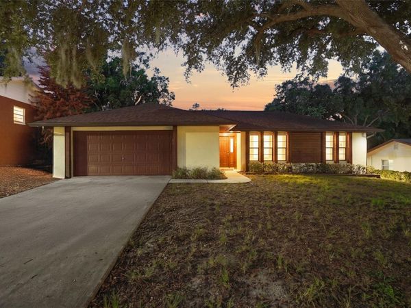 210 N DISSTON AVENUE, CLERMONT, FL 34711