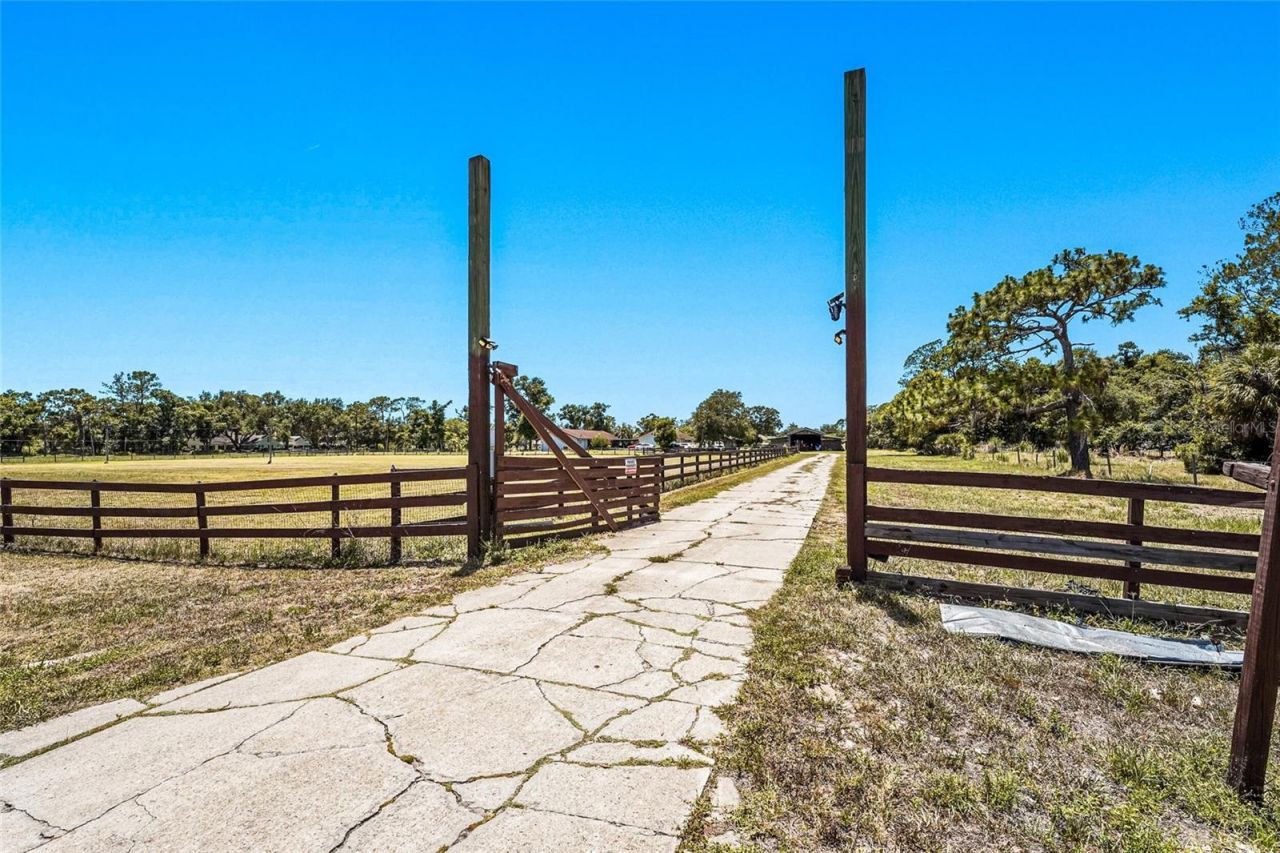 5650 Churchill Downs Road, Sarasota, FL 34241 Photo
