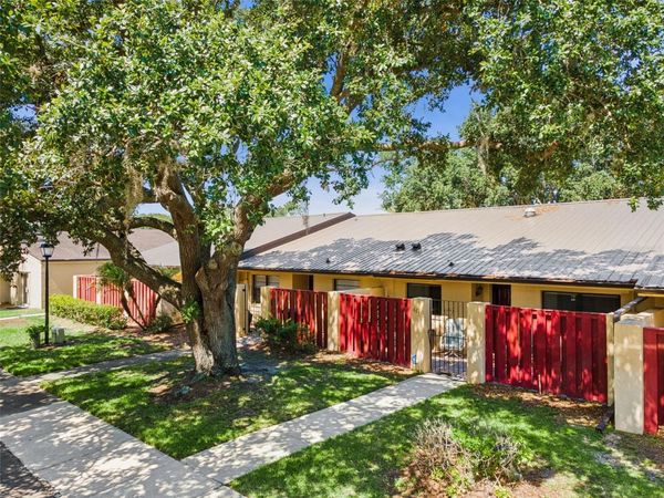 664 CLUBHOUSE ROAD , WINTER HAVEN, FL 33884
