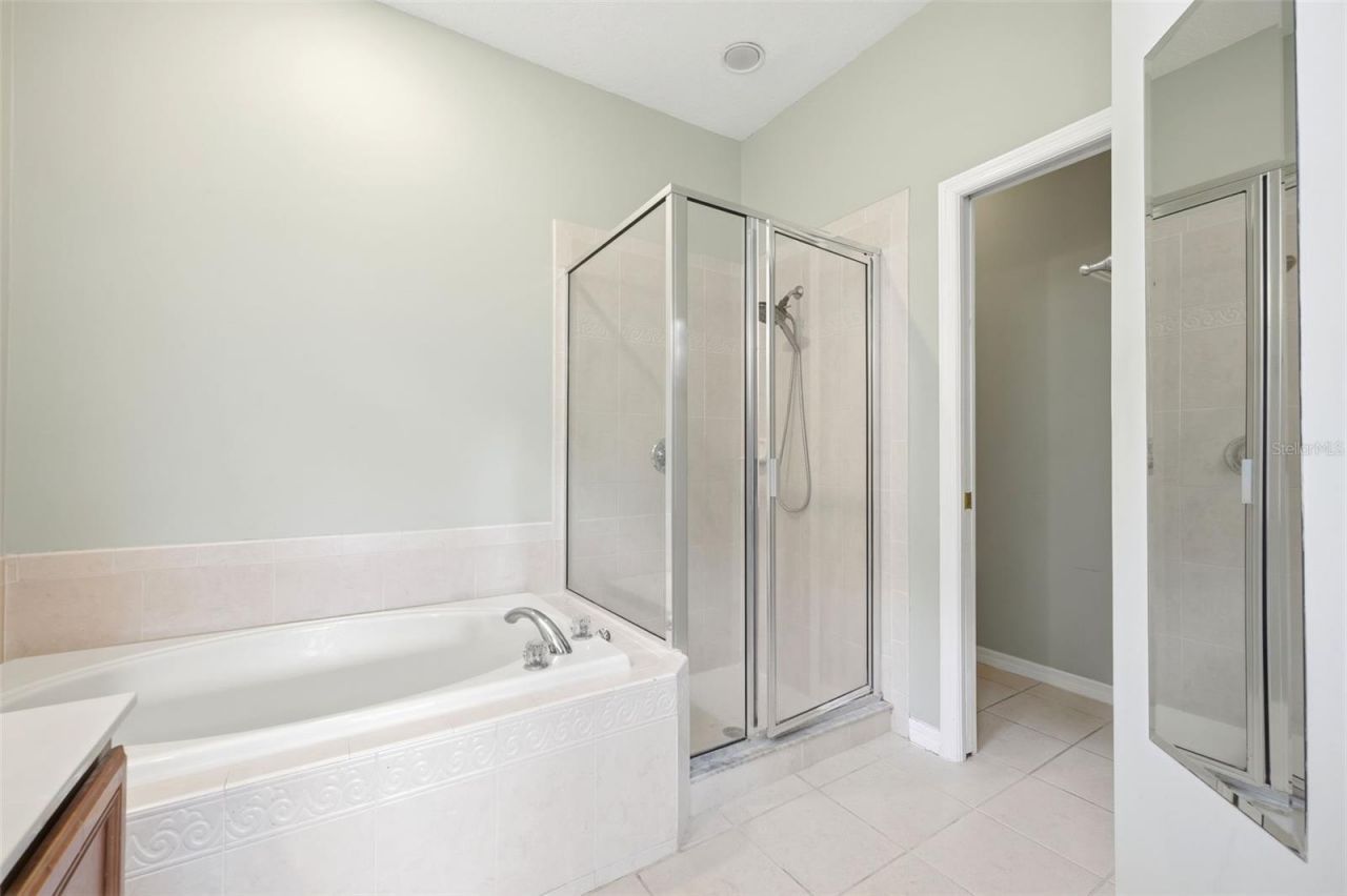 5016 Bridgeway Lane , Lutz, FL 33558 Photo