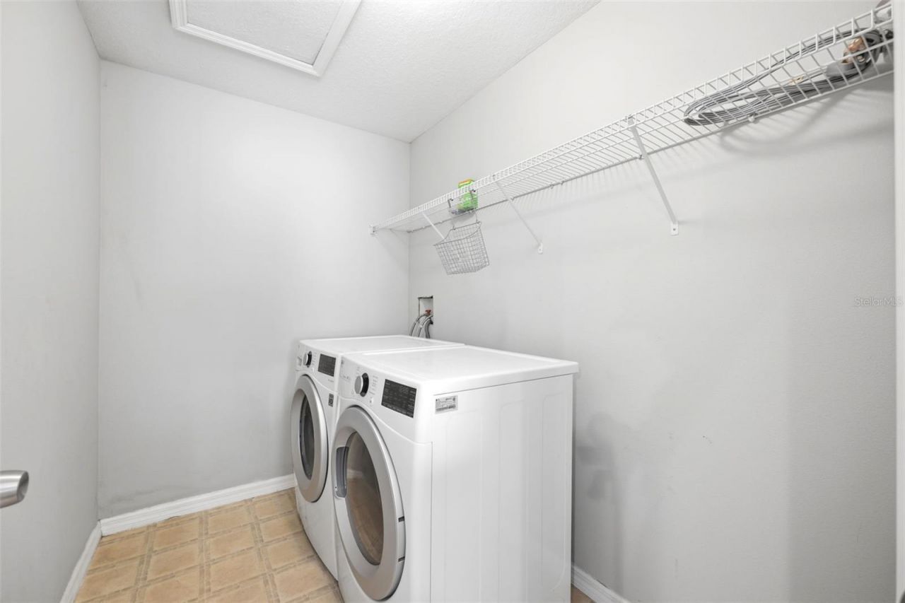 5016 Bridgeway Lane , Lutz, FL 33558 Photo