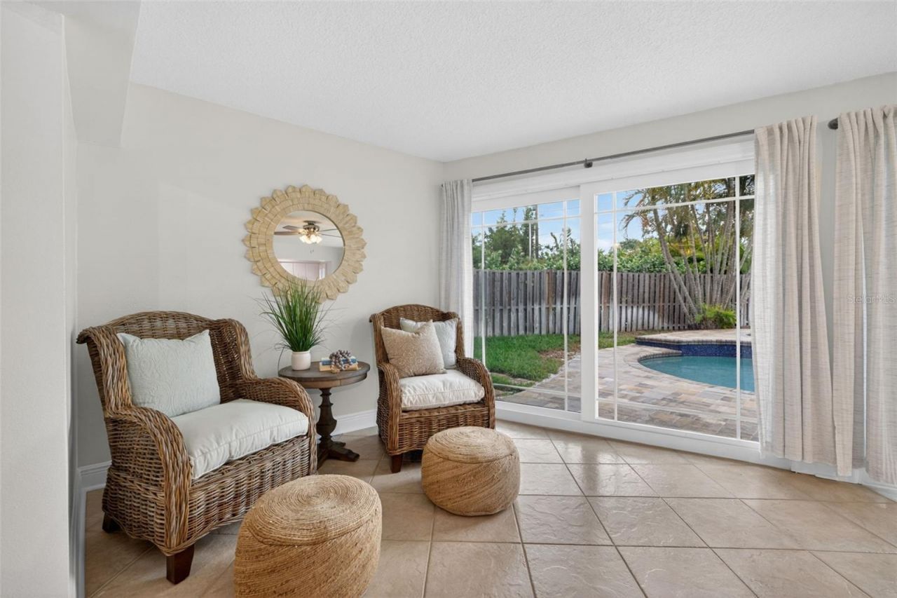 1022 Eden Isle Drive Ne, Saint Petersburg, FL 33704 Photo