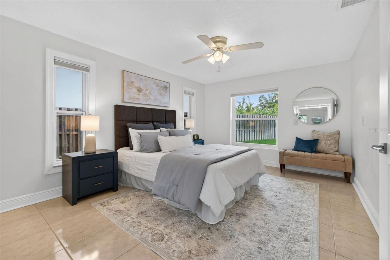 1022 Eden Isle Drive Ne, Saint Petersburg, FL 33704 Photo