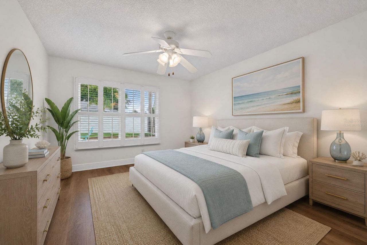 1022 Eden Isle Drive Ne, Saint Petersburg, FL 33704 Photo