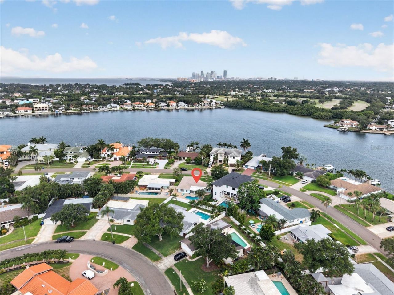 1022 Eden Isle Drive Ne, Saint Petersburg, FL 33704 Photo
