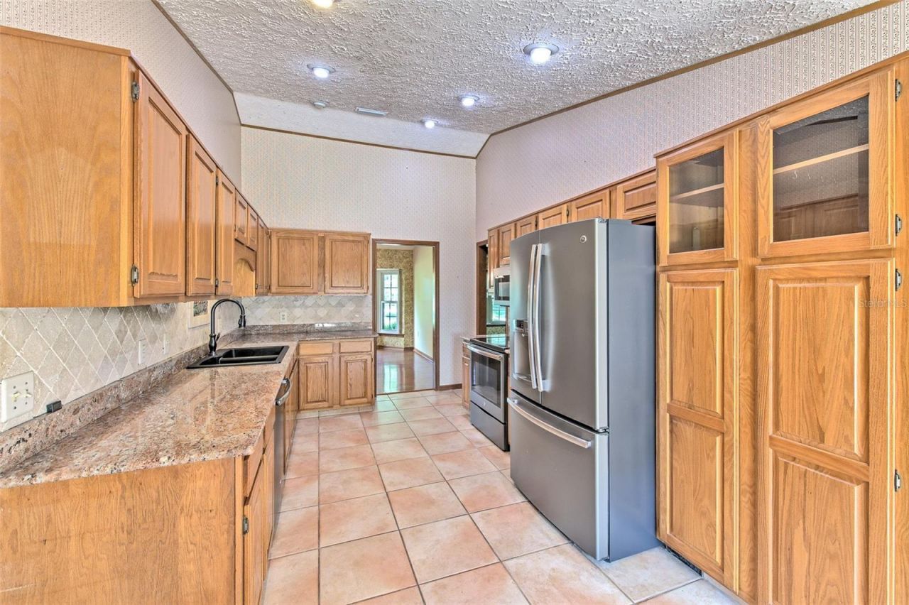 2102 Whitlock Place , Dover, FL 33527 Photo