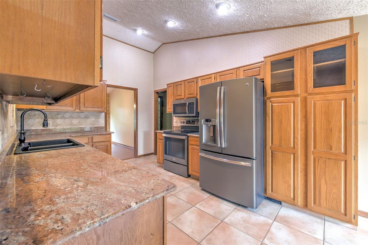 2102 Whitlock Place , Dover, FL 33527 Photo