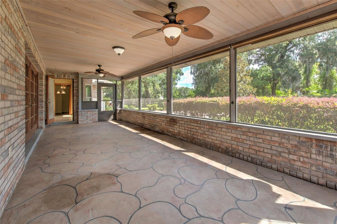 2102 Whitlock Place , Dover, FL 33527 Photo